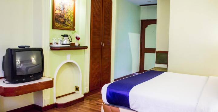 Hotel Nahar Nilgiris Утакаманд Экстерьер фото