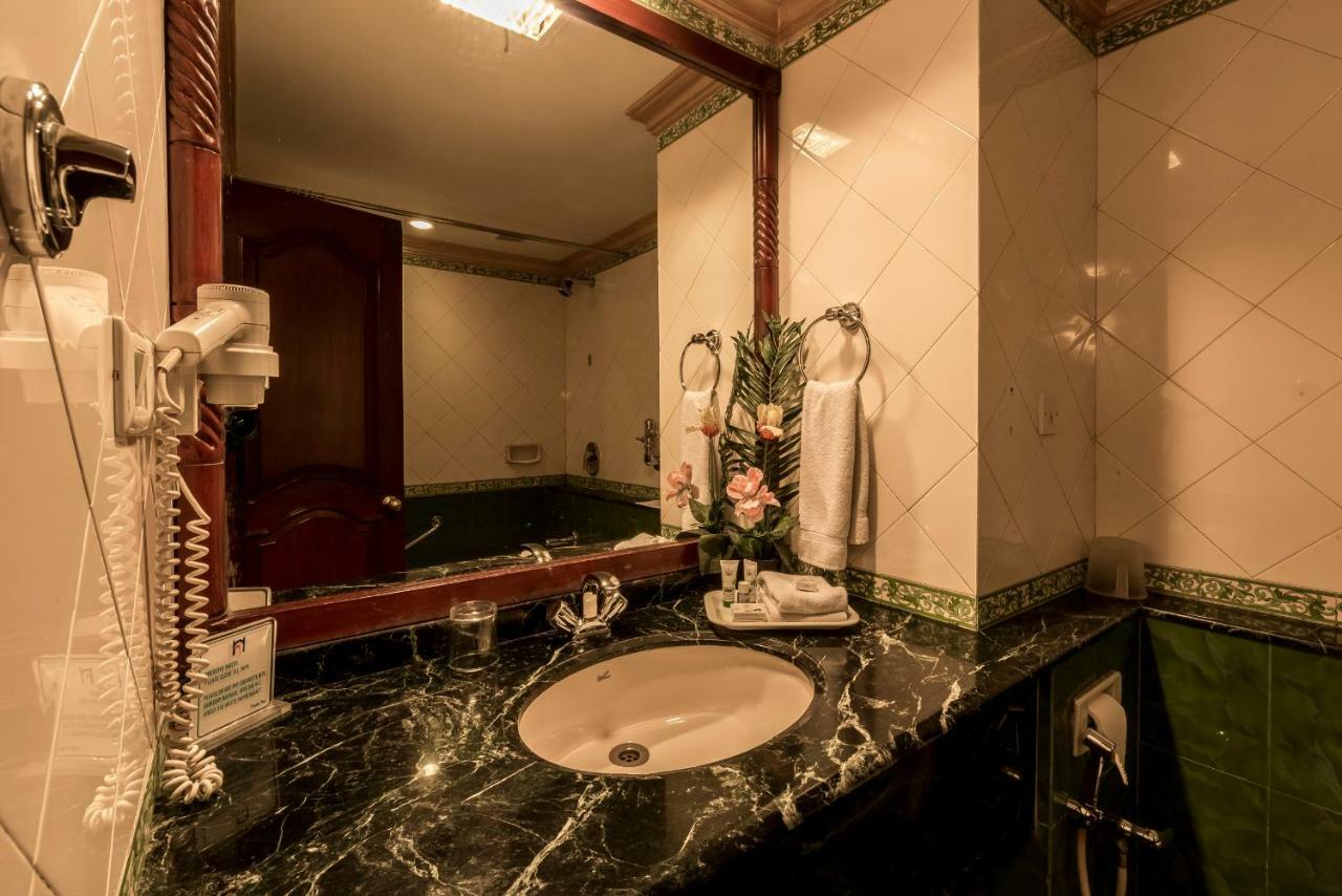 Hotel Nahar Nilgiris Утакаманд Экстерьер фото